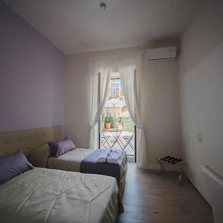 Prisca 4* Nápoly