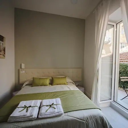 Prisca Naples